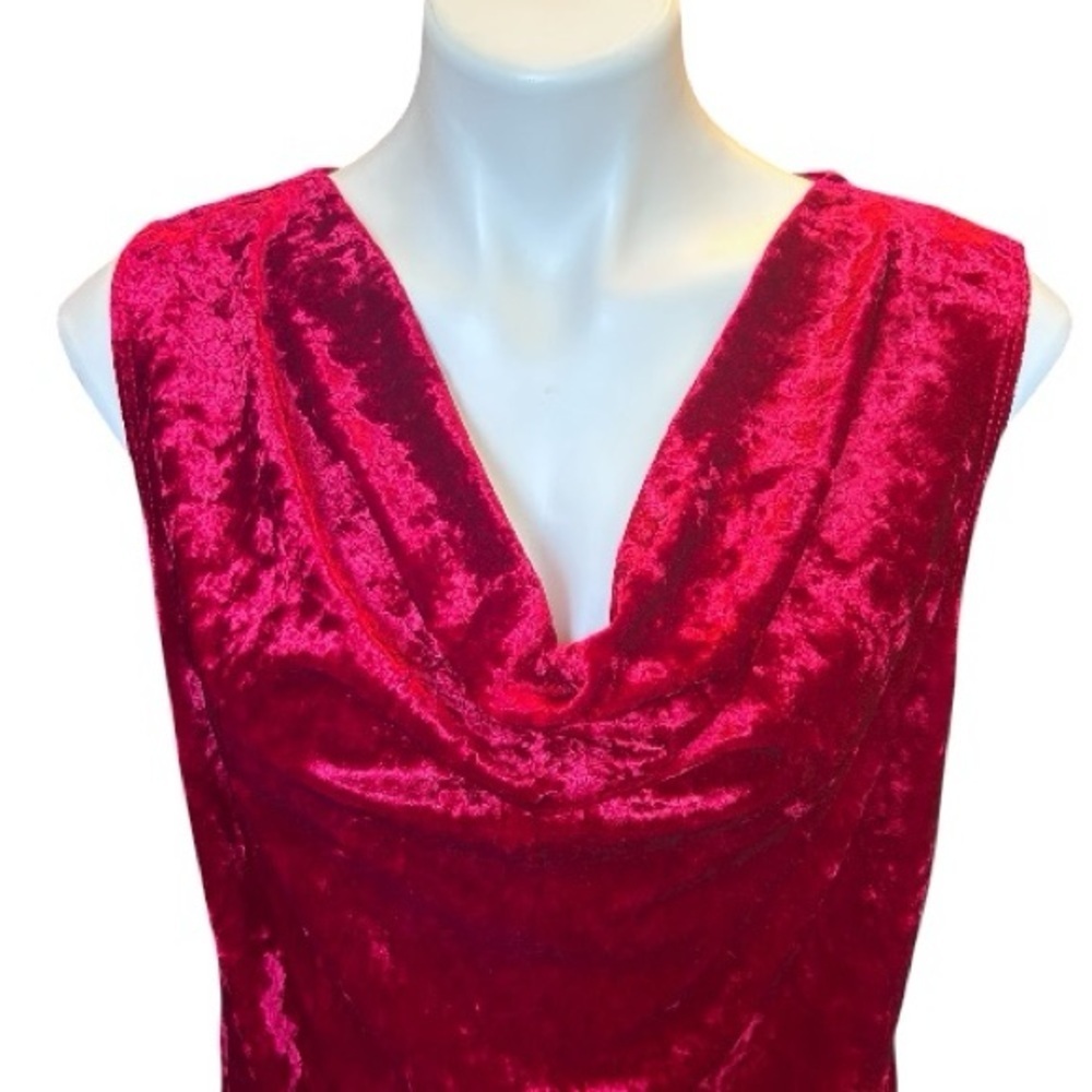 Bleeker & McDougal Red Crushed Velvet Cowl Neck Sleeveless Top Size L holidays - Picture 2 of 6